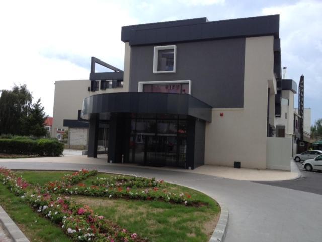 City Hotel & Lounge Slatina  Exterior photo